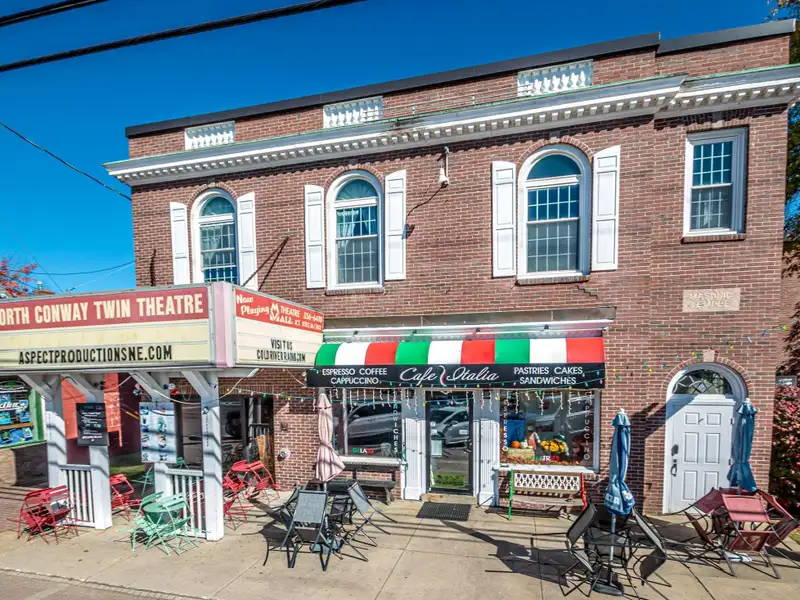 Established Coffee and Sweet Shop in Prime North Conway Village Location