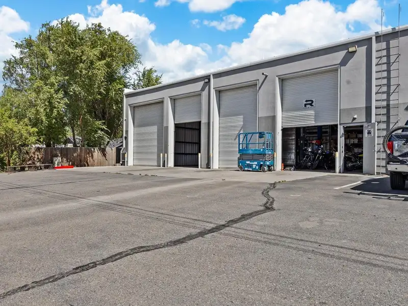 Versatile Commercial Space with Warehouse, Retail, and Mezzanine in Fruita, Co