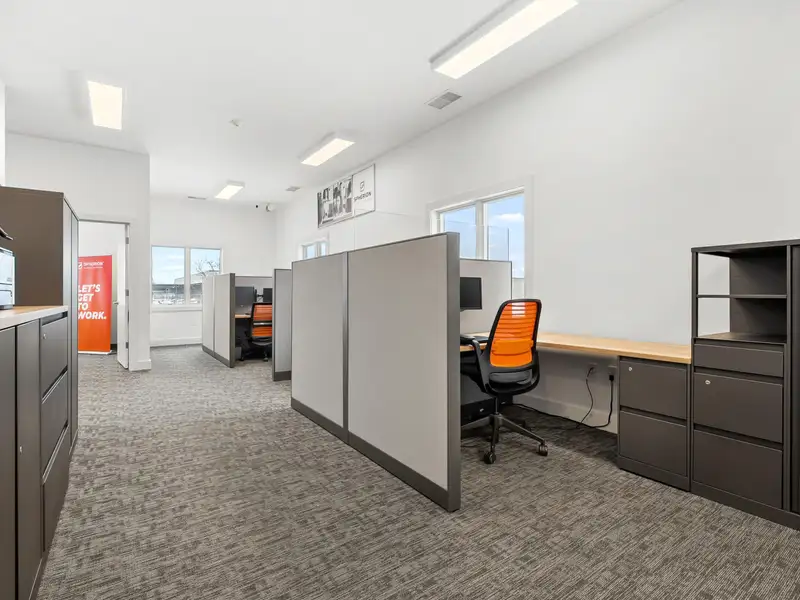 Modern Office Space for Lease in Lakeview District, Battle Creek with High Visibility