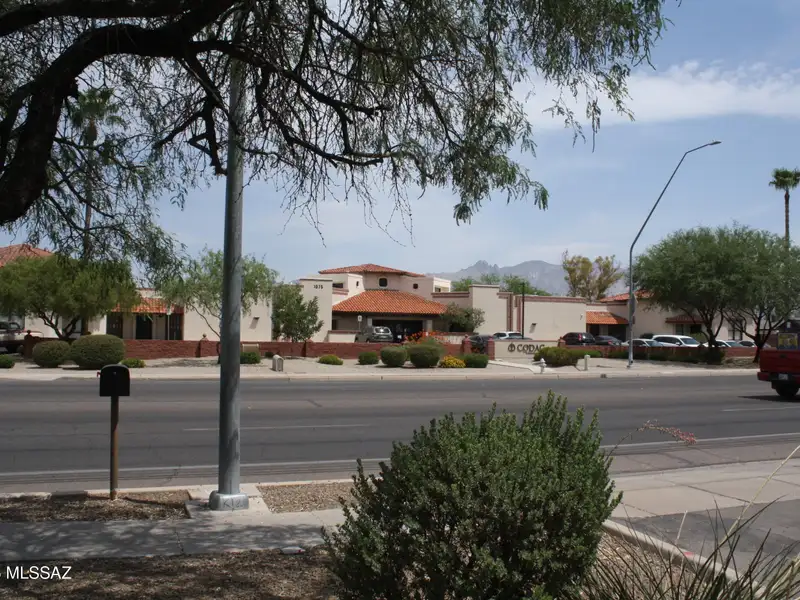 Office Building for Sale in Prime Fort Lowell Location with Ada Access and Ample Parking