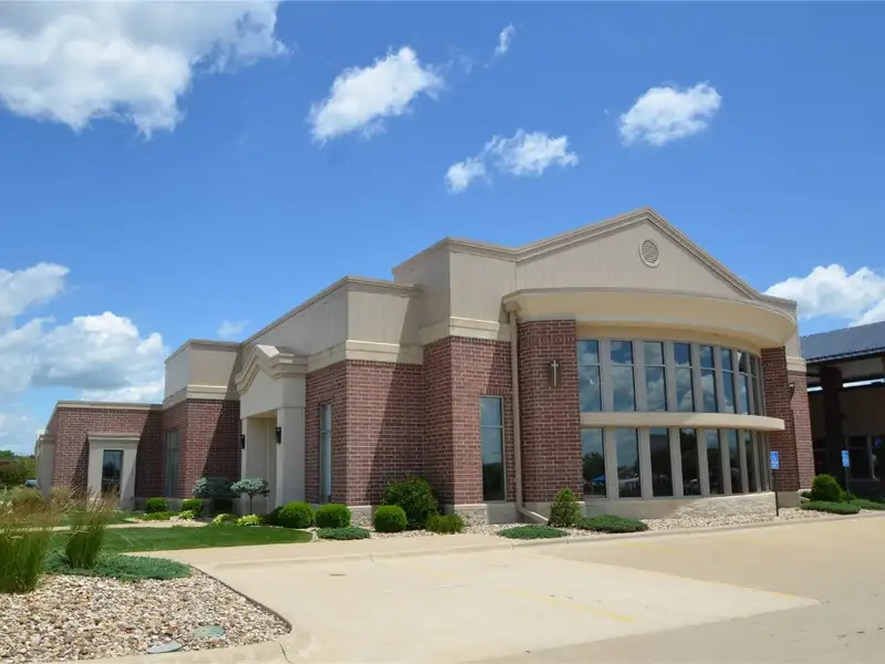 Nnn-leased Investment Property on North Center Point Road with Modern Upgrades