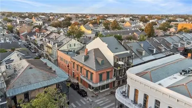 Versatile Mixed-use Property in Prime French Quarter Location