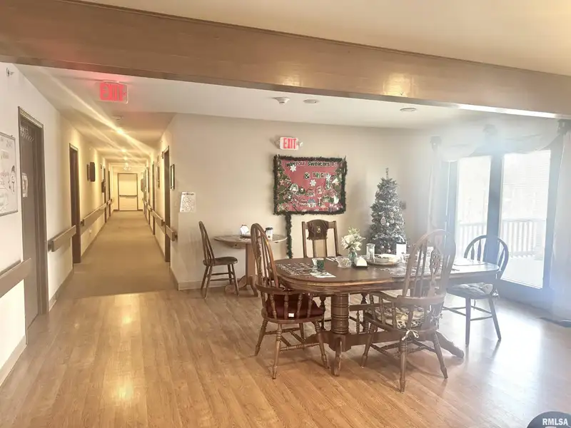 10+ Unit Multi-family Facility in Kountryview Estate, Close to Peoria, 3.88 Acres