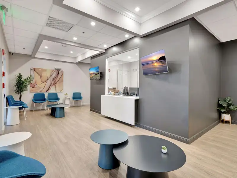 Renovated 5,194 Sf Commercial Building on Federal Highway, Delray Beach