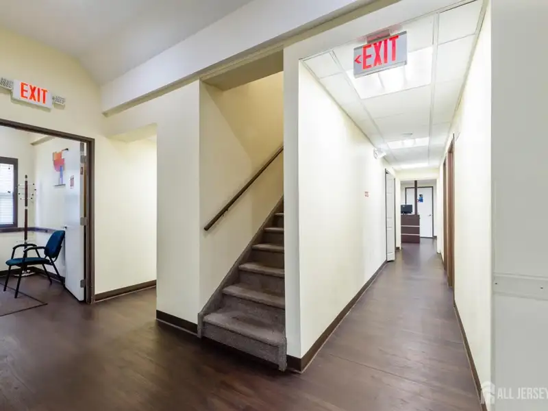 Renovated 3,345 Sf Medical Condo in Ferris Plaza, East Brunswick