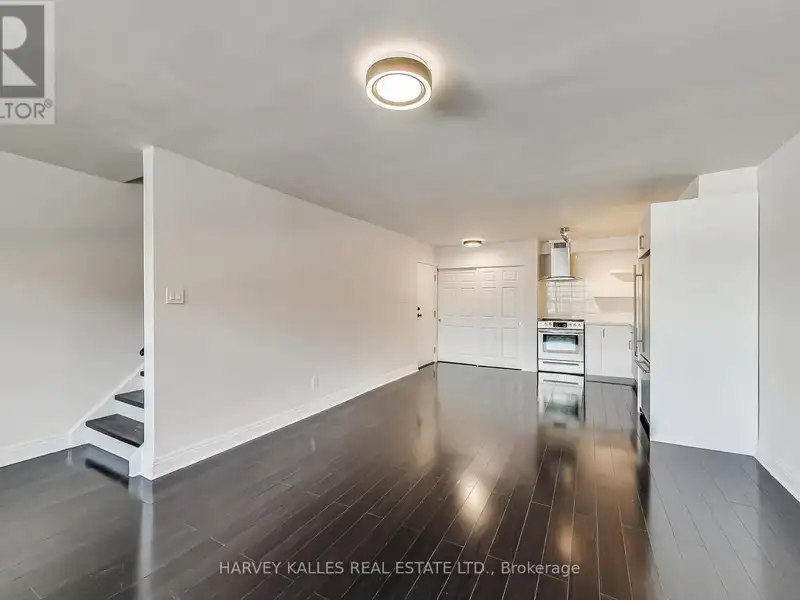 Renovated Commercial Property with Restaurant and Two Apartments in the Junction