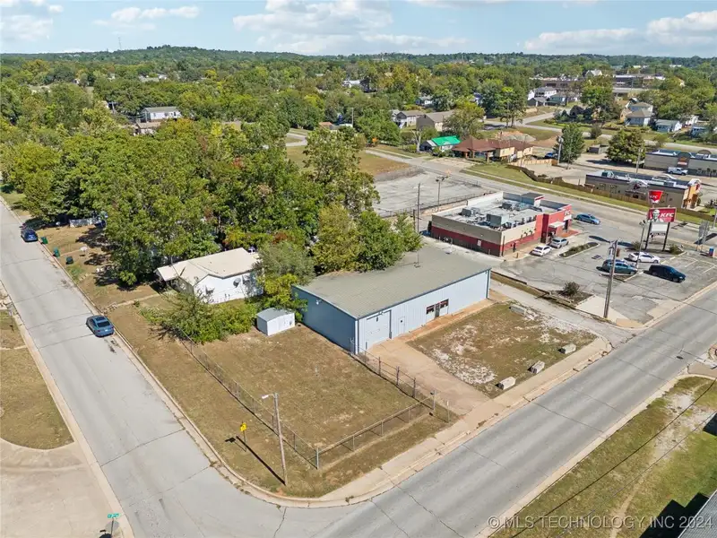 Versatile Former Machine Shop in Prime Downtown Sand Springs Location