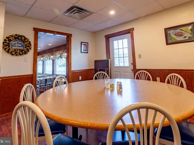 Established Restaurant with Commercial Kitchen and 120+ Seating in Hardy County