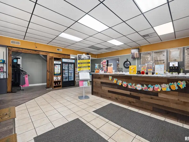 Turnkey Commercial Fitness Facility with Strong Membership Base in Prime Location