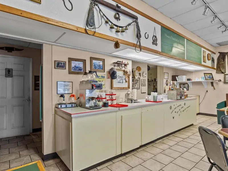 Established Restaurant Opportunity in High-visibility Cottonwood Mall, Grand Junction
