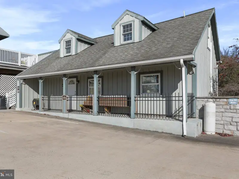 Unique Barn and Farmhouse with Commercial Potential Near Hagerstown, Md
