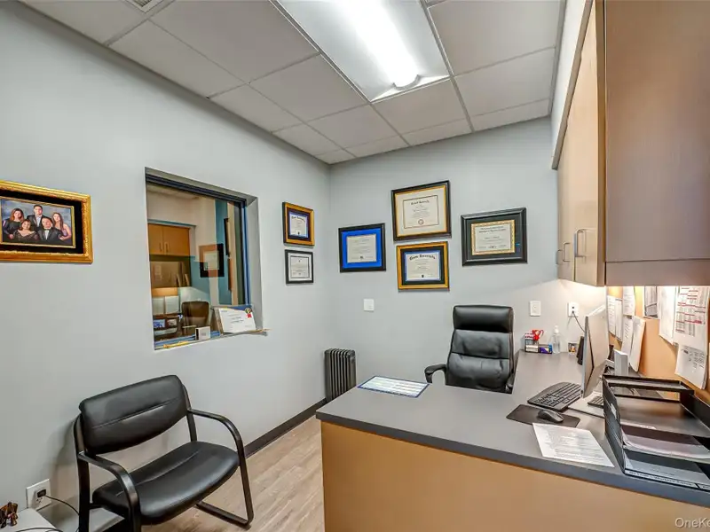 Brand-new Medical Building in Prime Location with State-of-the-art Facilities
