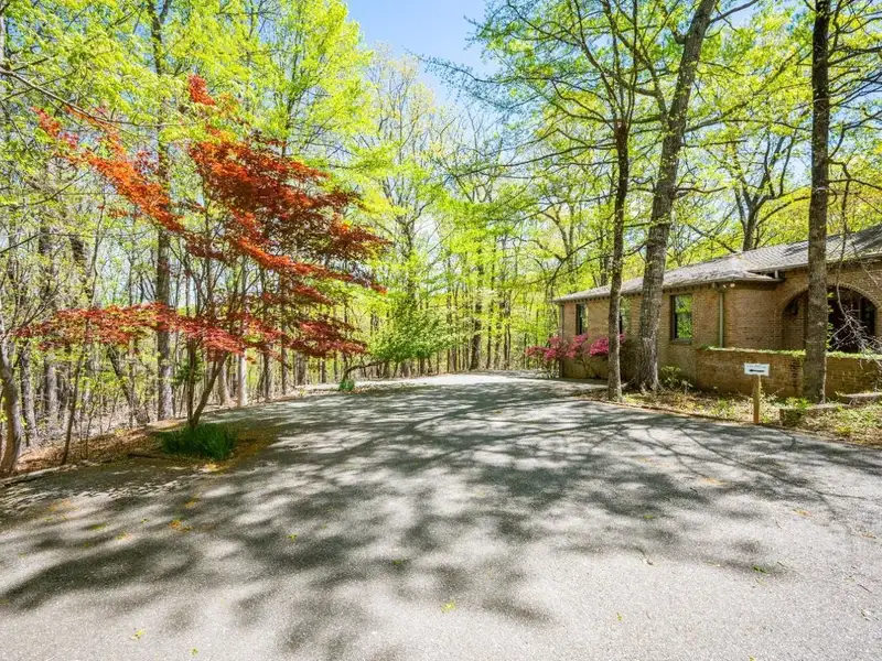 28.7 Acres Business General Commercial with Office Building Near Liberty University and Airport