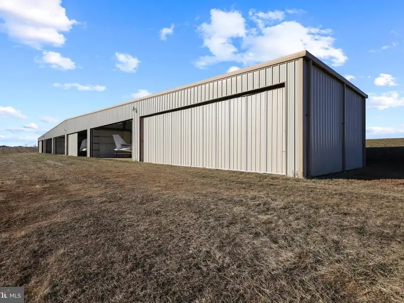 Baublitz Commercial Airport: 10 Acres with Hangars and Income Opportunities in York County, Pa