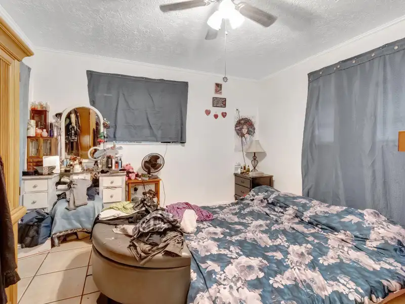 Well-maintained 6-unit Multifamily Property in South Florida with Value-add Potential