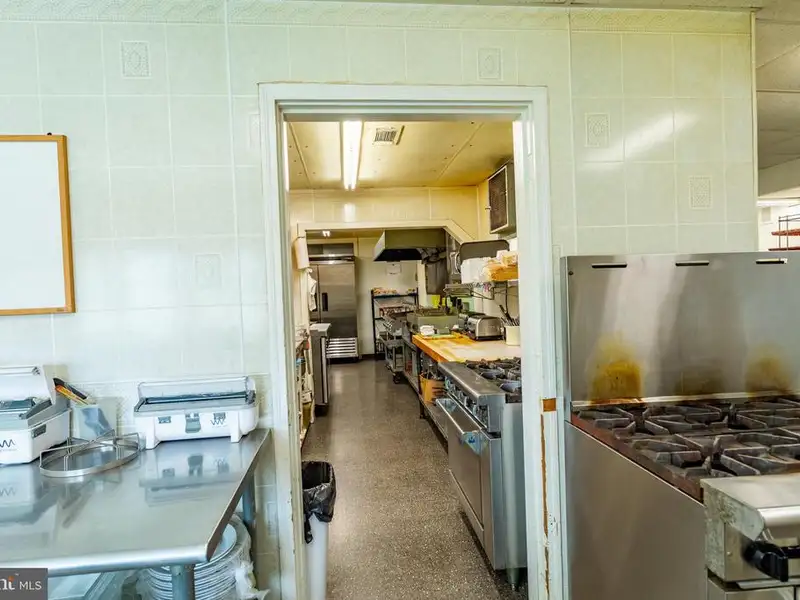 Established Restaurant with Commercial Kitchen and 120+ Seating in Hardy County