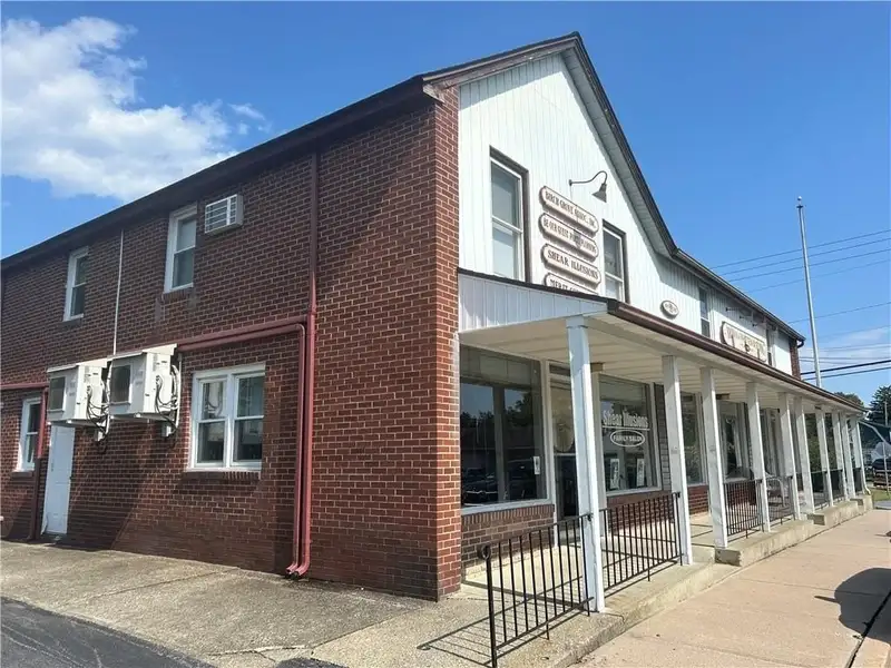 End Unit Commercial Space for Rent Near Main St. - Ideal for Retail or Professional Use