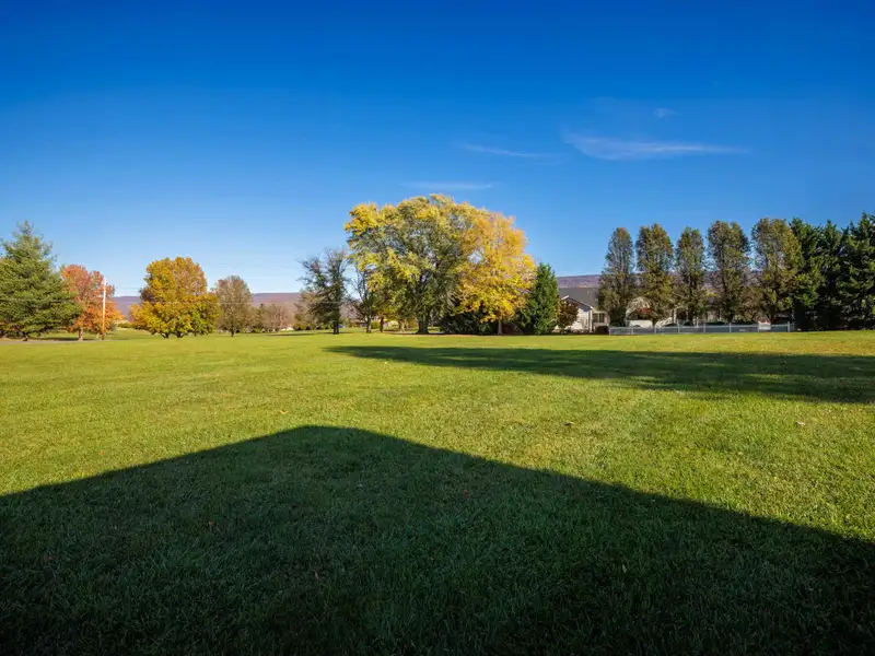 Versatile 9,940 Sq Ft Mixed-use Building on Congress Street, New Market, Shenandoah Valley