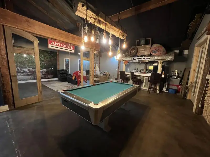 Versatile Mixed-use Property with Office Space and Storage in Residential Area