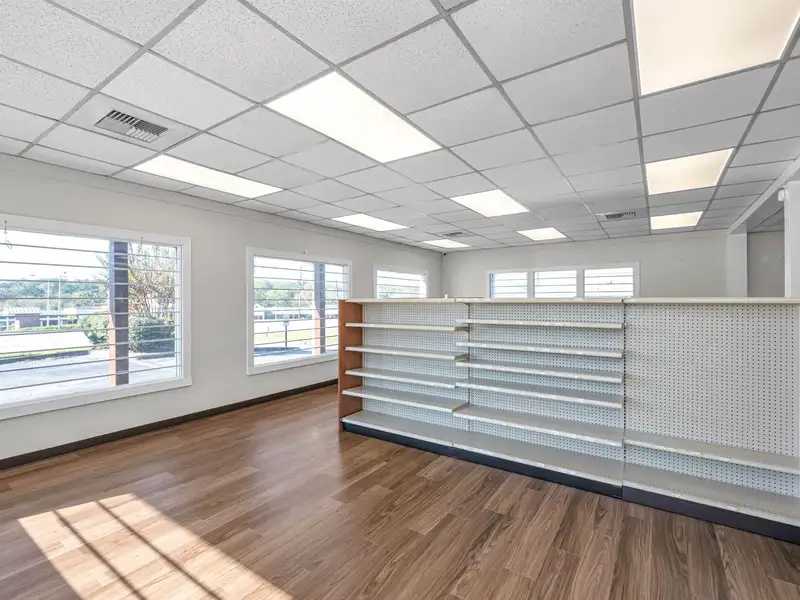 Flexible Use Commercial Property in Updated Condition, Former Fast Food and Pharmacy Location