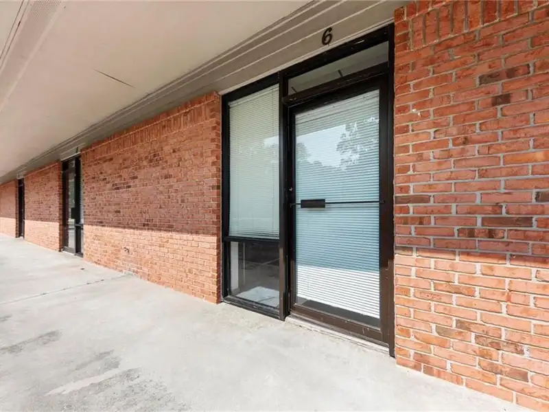 Versatile Commercial Building in Prime Location