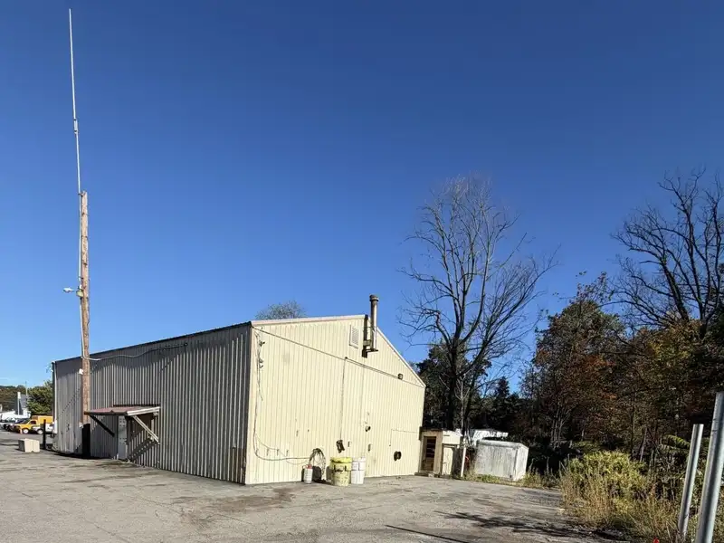 For Lease: 2,400 Sf Garage/warehouse with Office and Three Vehicle Lifts