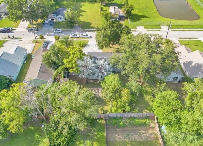 Charming Airbnb Home Near Downtown Orlando with In-law Suite and Expansive Backyard