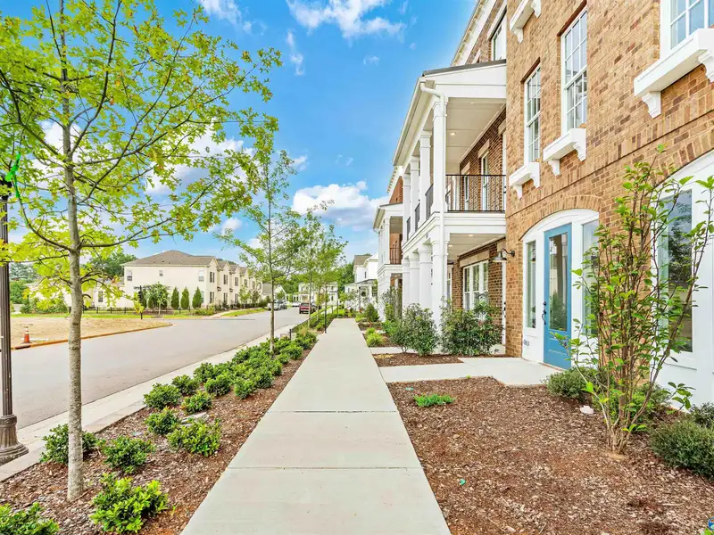 Live/work Townhome with Flex Space, Gourmet Kitchen, and 2-car Garage in Prime Location