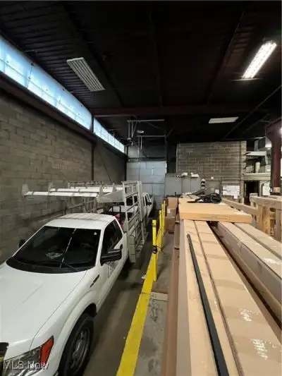 Versatile 11,600 Sf Warehouse with Office Space in Canton, Oh