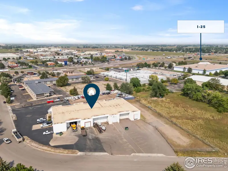 10,525 Sf Commercial Warehouse for Rent in Concrete Tilt-up Industrial Building