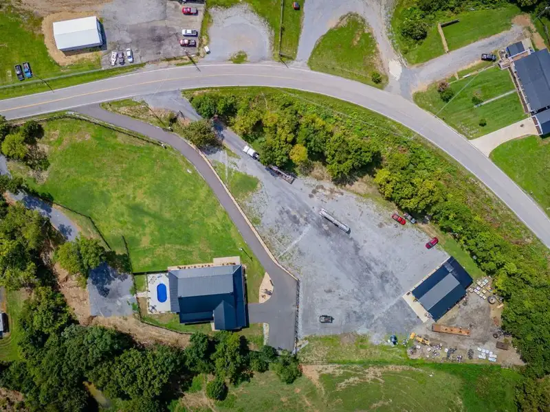 Custom Barndominium on 3 Acres with Pool and Income-generating Garage in Tennessee