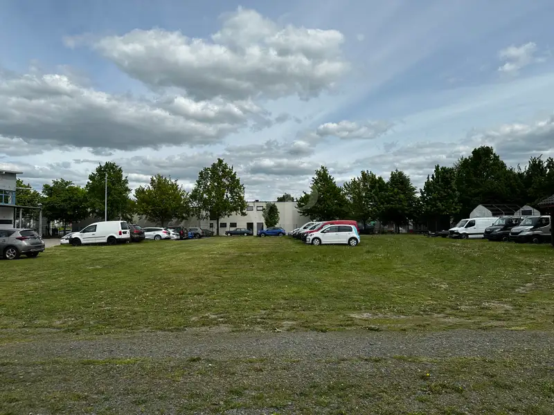 Modern Commercial Property with Showroom and Office Space in Prime Location