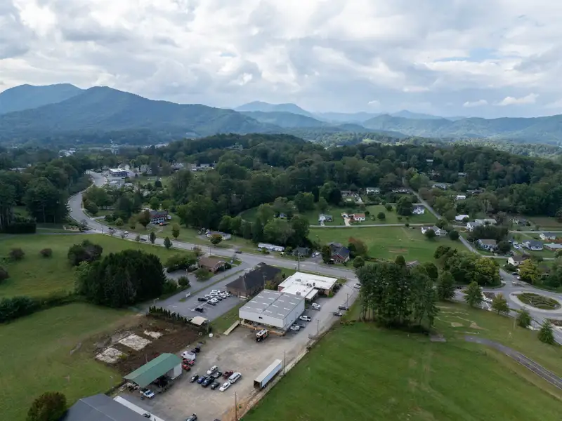 Office and Warehouse Facility in Waynesville Business Park with 9,000+ Sq. Ft.