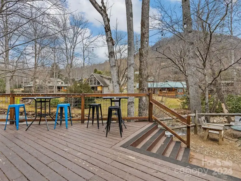 Commercial Restaurant and Brewery with Mountain Views in Maggie Valley