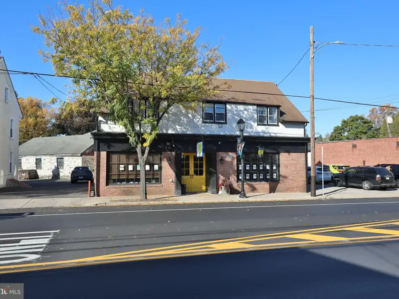 Mixed-use Commercial Property with Office, Garage, and Apartment in Flourtown