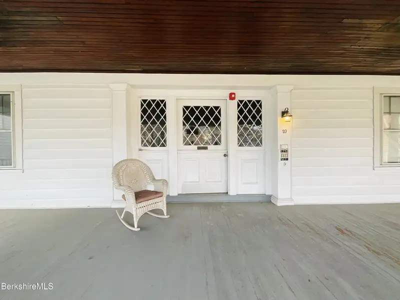 Charming Stone House Property in Desirable Location