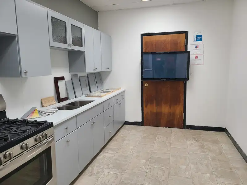 11,500 Sq Ft Manufacturing Flex Building in High-traffic Tift District