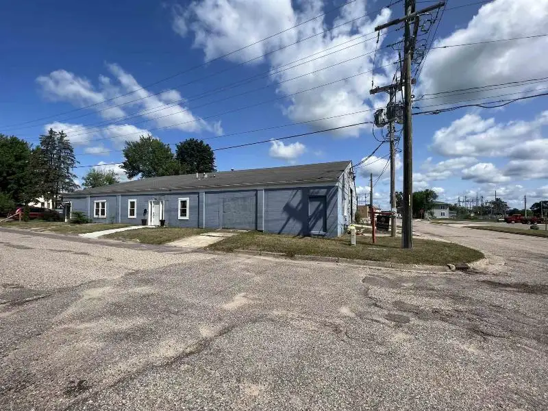 Versatile Mixed-use Property with Office Space and Storage in Residential Area