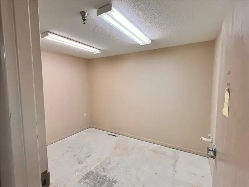 Versatile Medical Office Space with Helipad in Prime Location for Health & Wellness Professionals