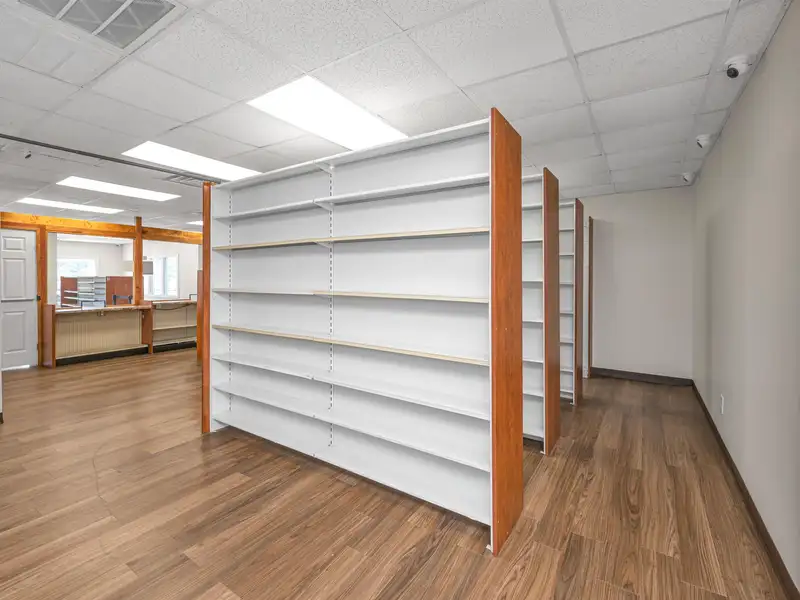 Flexible Use Commercial Property in Updated Condition, Former Fast Food and Pharmacy Location