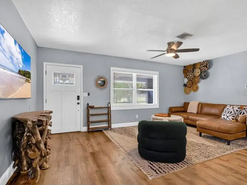 Charming Airbnb Home Near Downtown Orlando with In-law Suite and Expansive Backyard