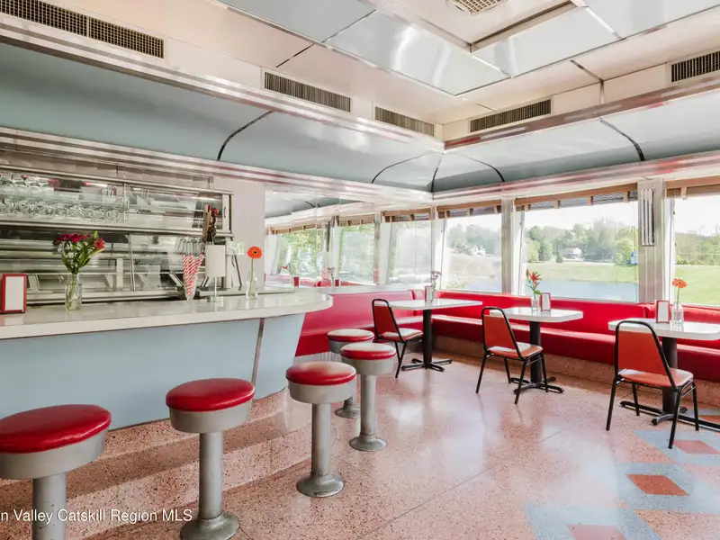 Mixed-use Commercial Property with Vintage Diner and Deli in Elizaville, Hudson Valley