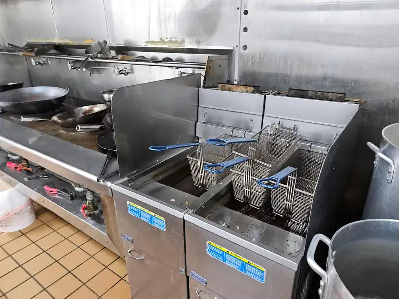 Turnkey Hot Pot Restaurant in High-traffic Sawgrass Mall Area