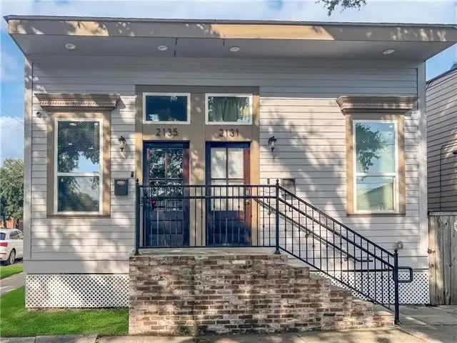 Move-in Ready Corner Office in Heart of New Orleans with Private Offices and Parking