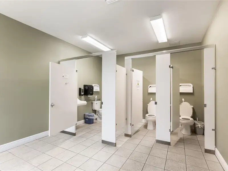 Commercial Investment Property in Gainesville, Fl with Long-term Tenant and Expansion Lot