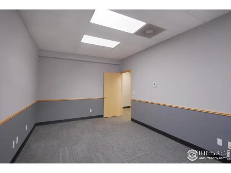 Industrial Office/warehouse for Lease in Loveland, Co - 5,057 Sf with Office Space