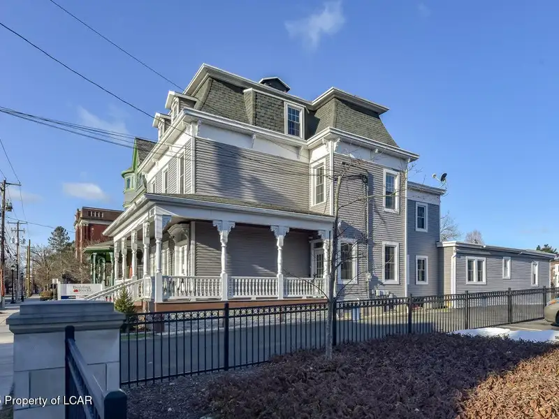 Renovated Downtown Office Building with Ample Parking for 10 Cars