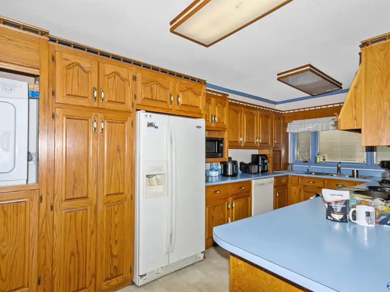 Versatile 2000 Sqft Home on 1.40 Acres in High-growth Huntsville Area