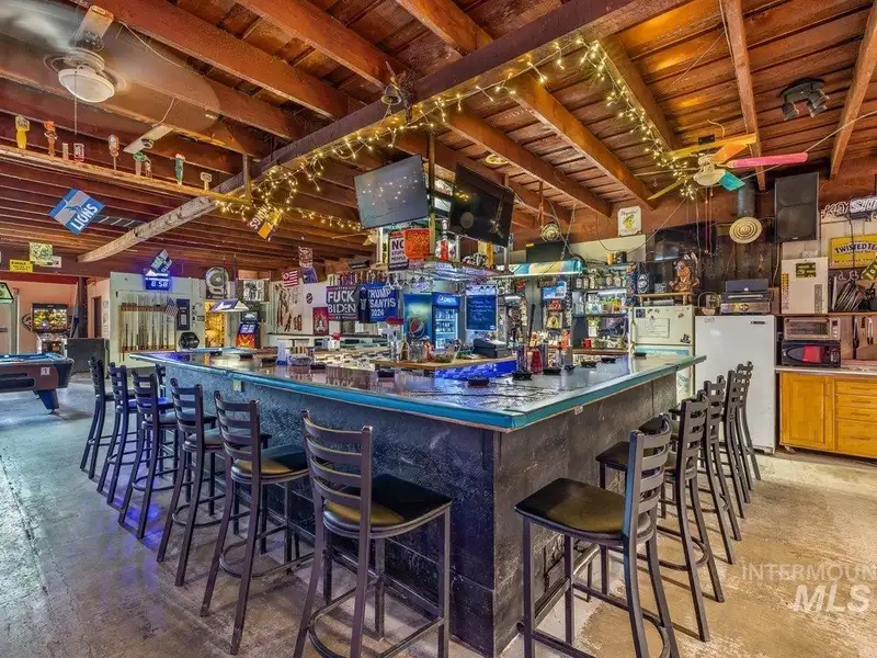 Updated Tavern with Liquor License in Historic Downtown Weiser