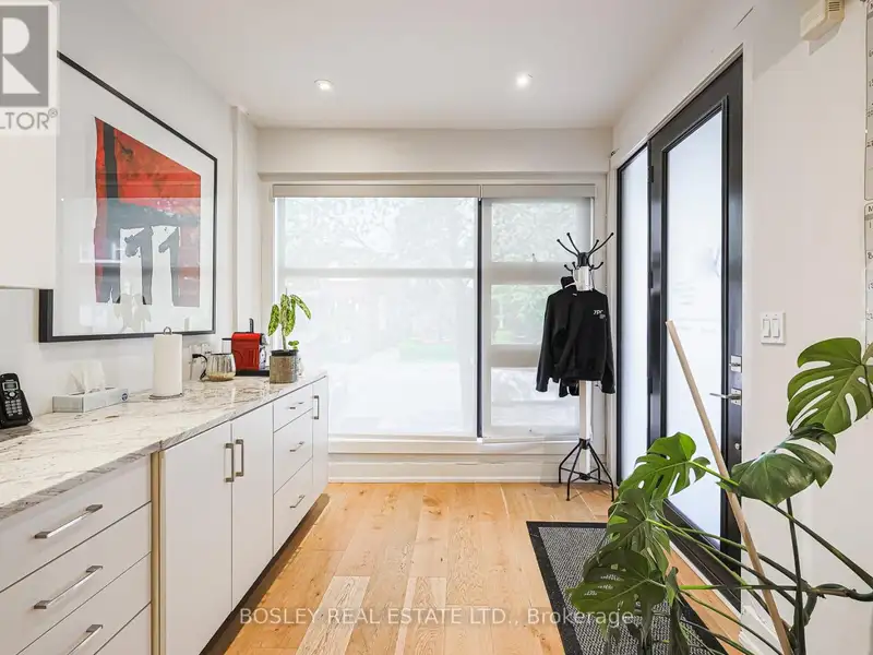 Versatile 700 Sq Ft Office Space in Dovercourt Village, Toronto